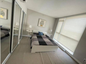 Great location center apartment with 2rooms +2bath